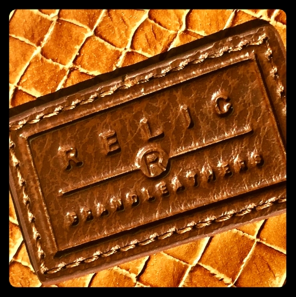 Relic Brand Leathers Woven Leather Purse - Picture 2 of 8